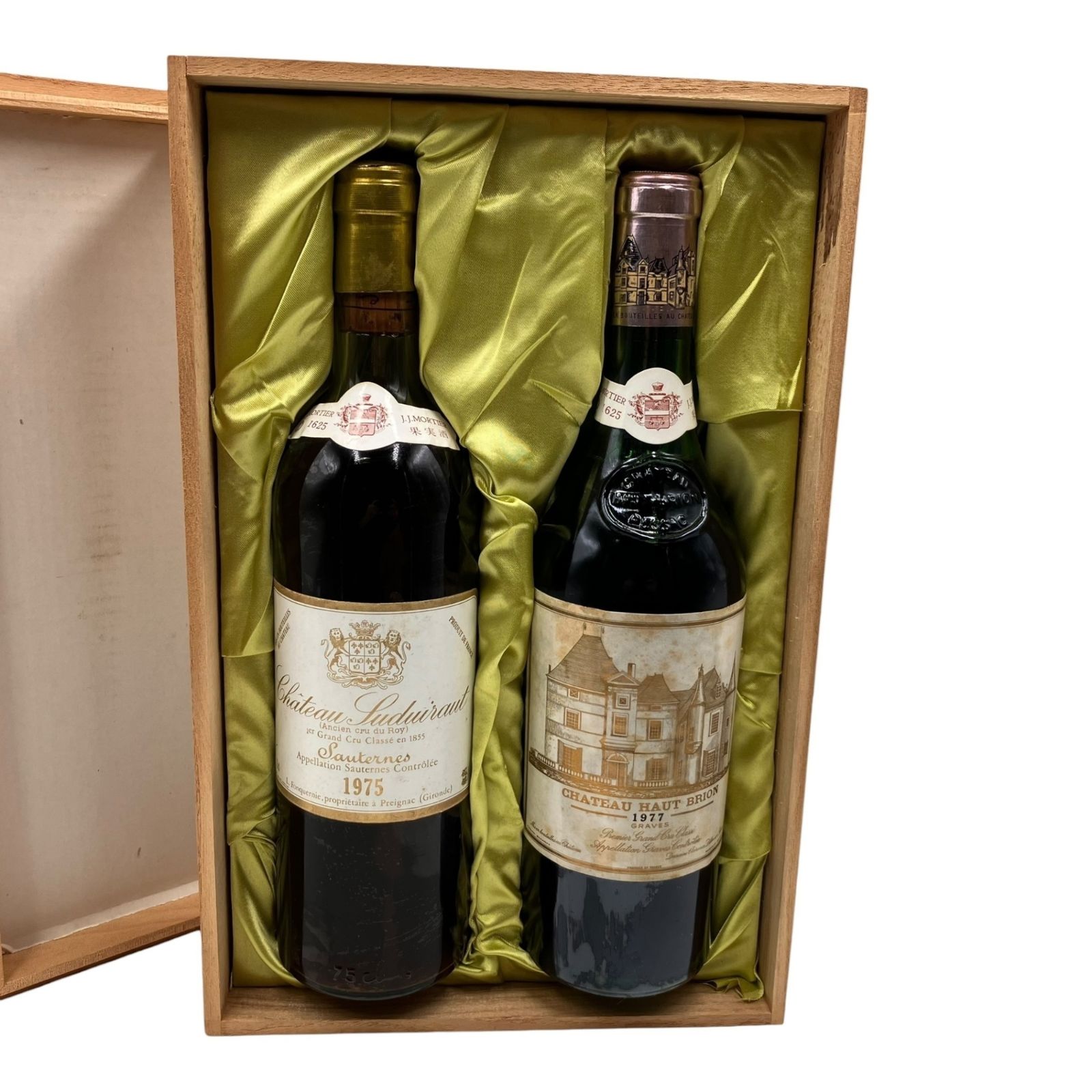 ■Chateau Suduiraut 1975 Chateau Haut Brion 1977 ワイン 2本セット 木箱付 未開封 沈殿物あり 古酒 ボルドー サントリー 明治屋取扱2572819,2572819