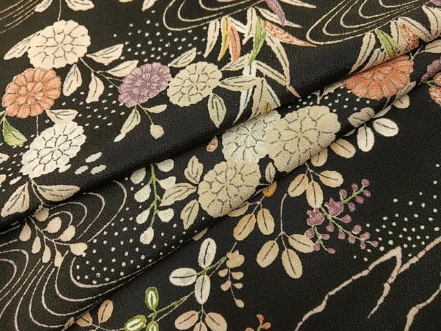 平和屋着物●上質な小紋　摺型友禅　流水草花文　黒地　金彩　正絹　逸品　AABI4947ph
