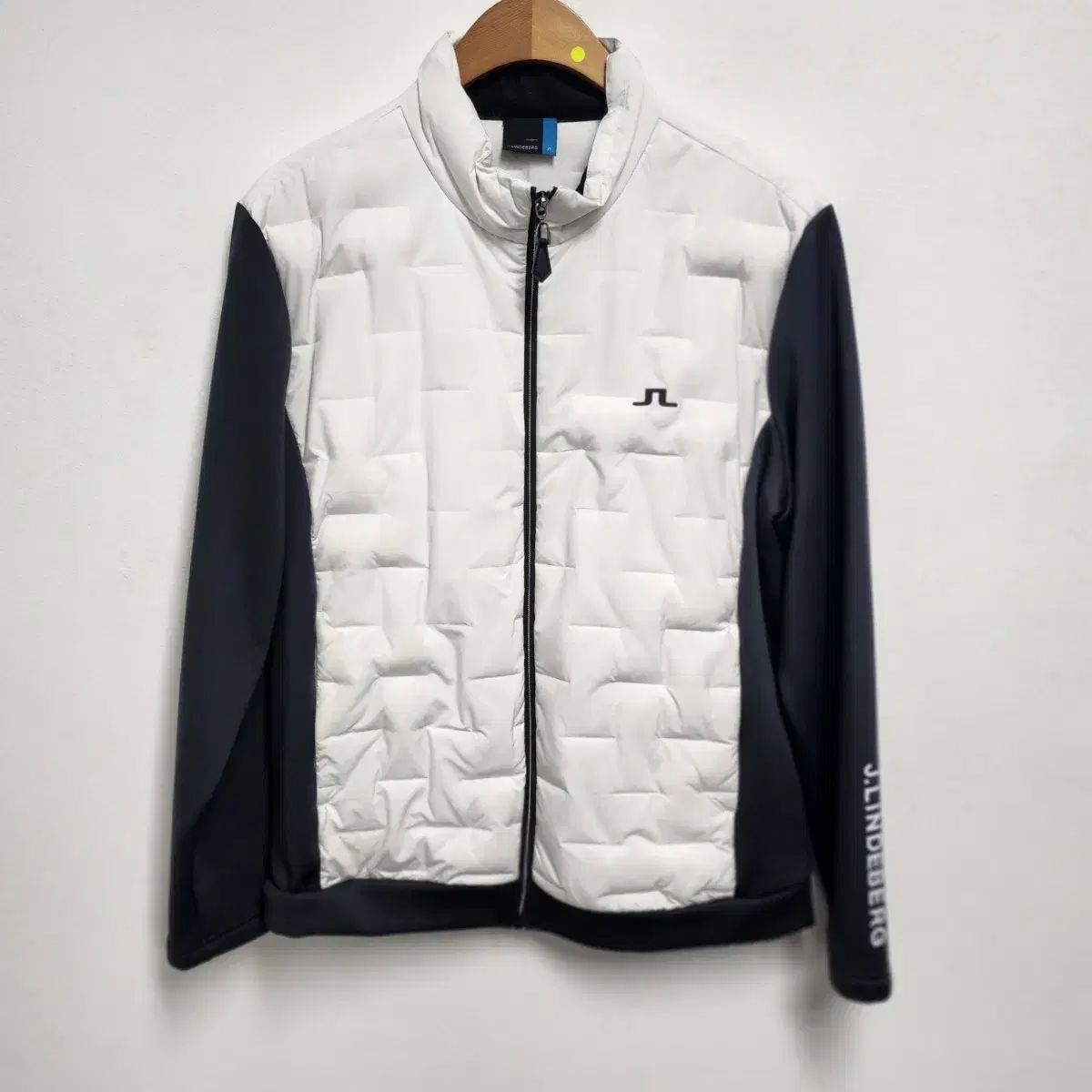 J.LINDEBERG(J.リンドバーグ) ゴルフ ダックダウン 軽量 ダウン