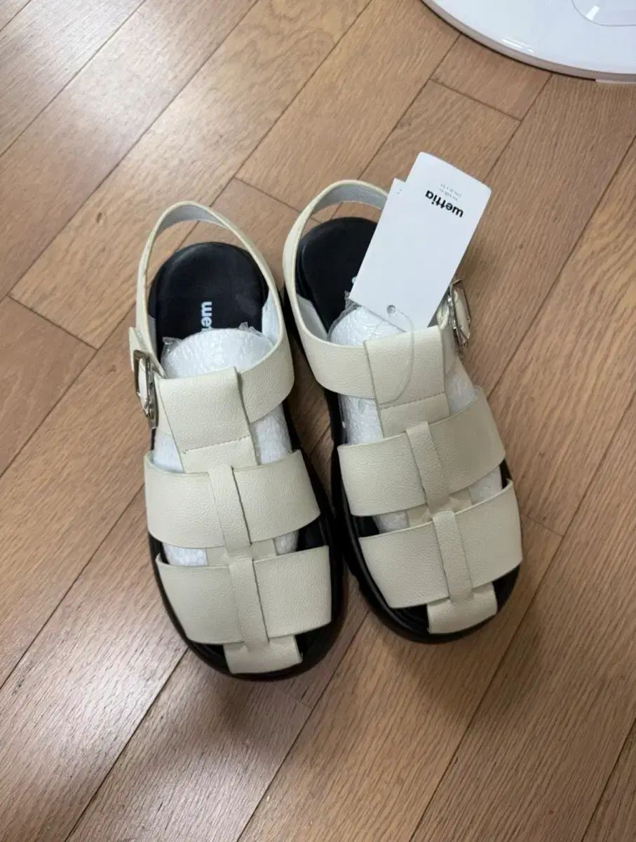 Wettiia (ウィティア) フィッシャーマン サンダル 230 新品