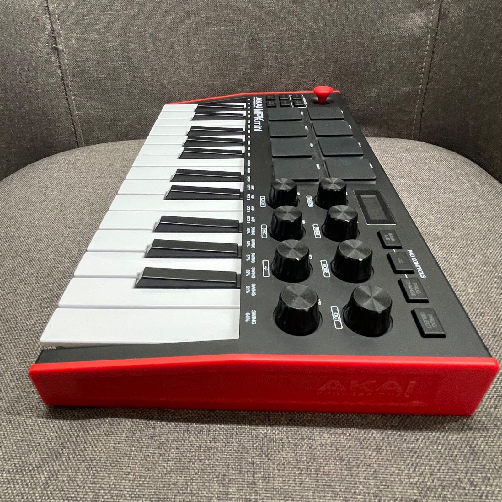 【一部動作不良ジャンク】AKAI MPK261 MIDIキーボード Open Box Akai Professional MPK261 61-Key Controller | Guitar Center