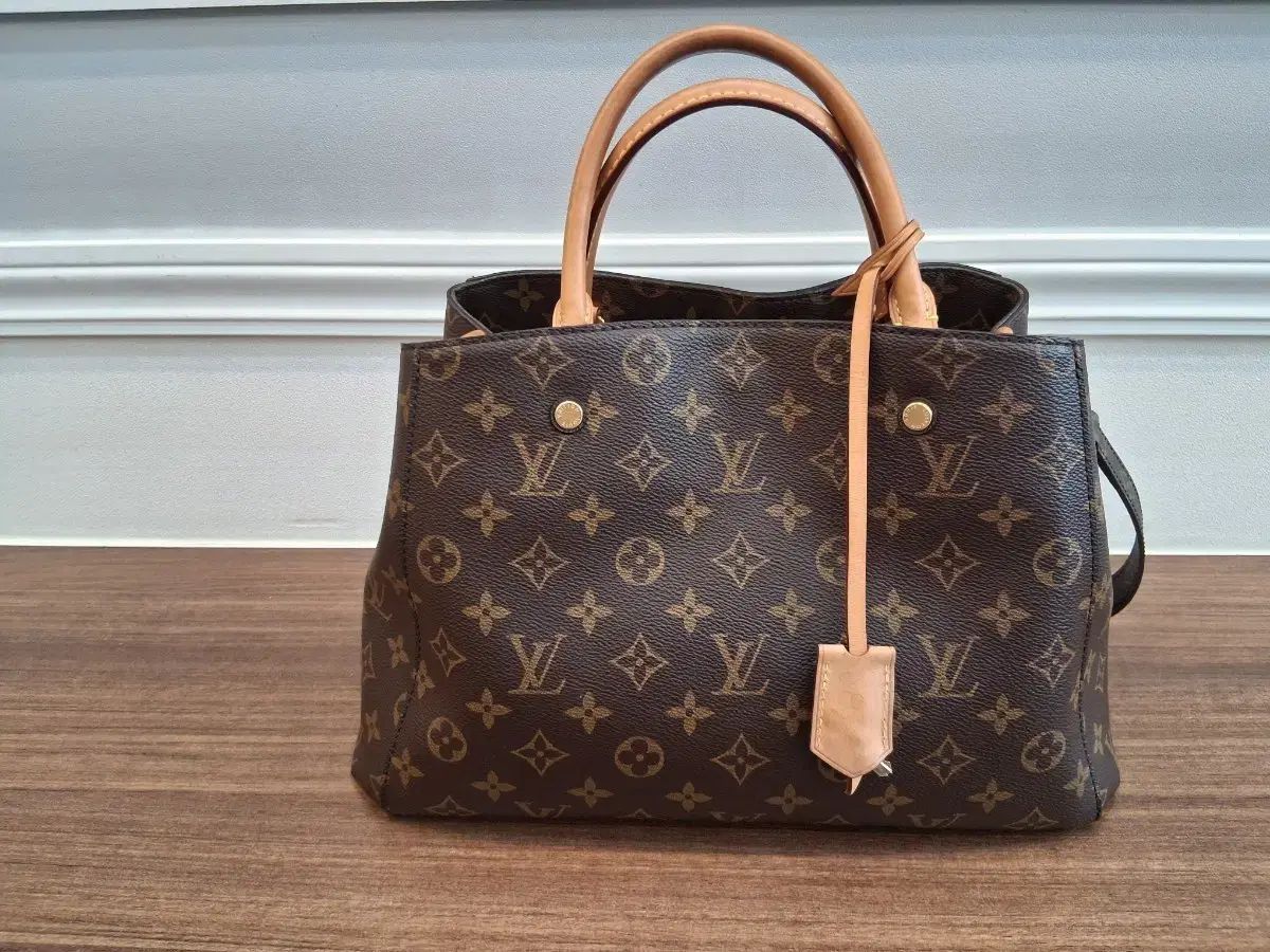 Louis Vuitton モンテーニュbb サイズ (傷なし とても 良し)