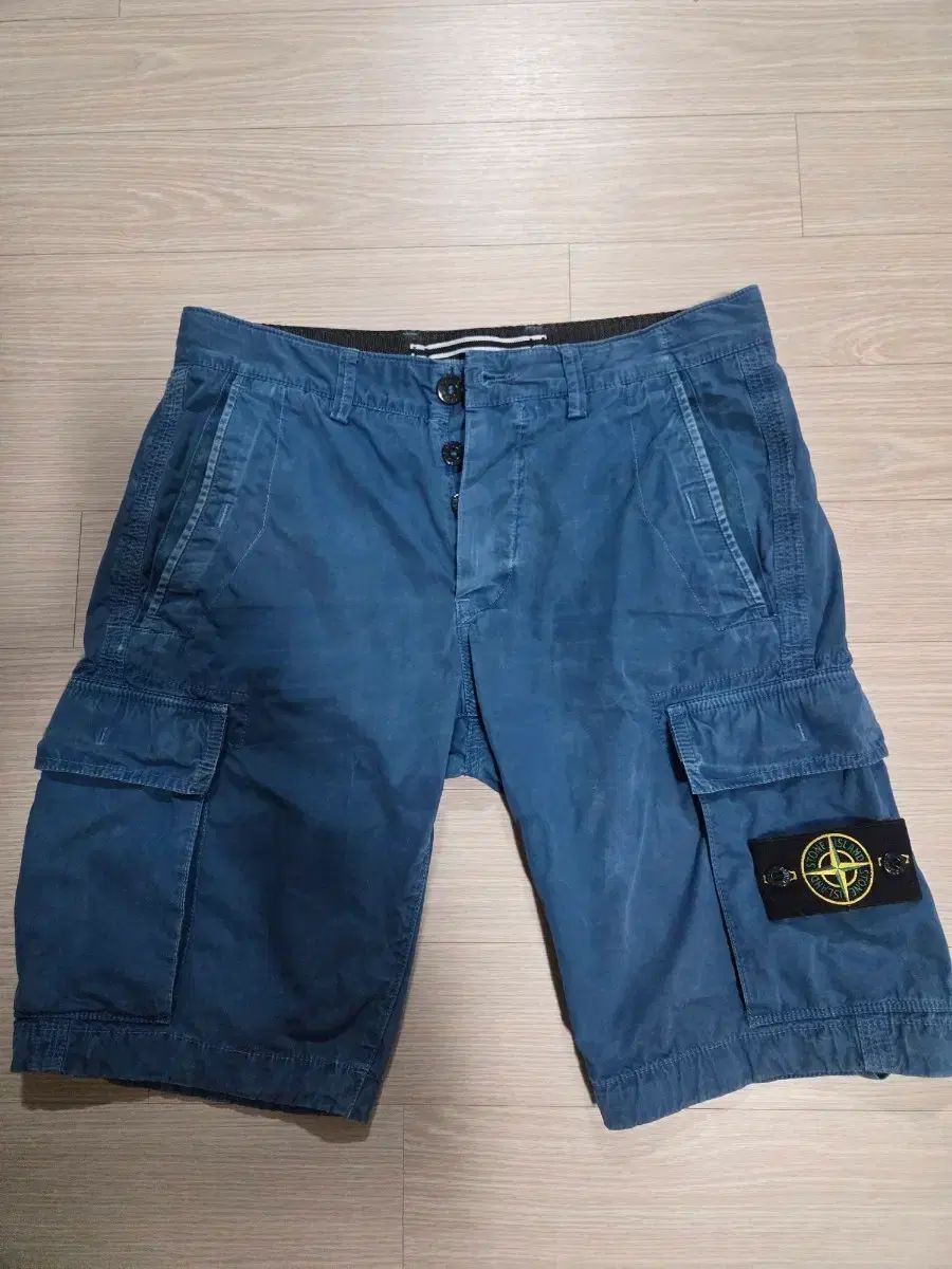 STONE ISLAND ストーンアイランド ワッペン ガーメントダイング カーゴ ハーフパンツ