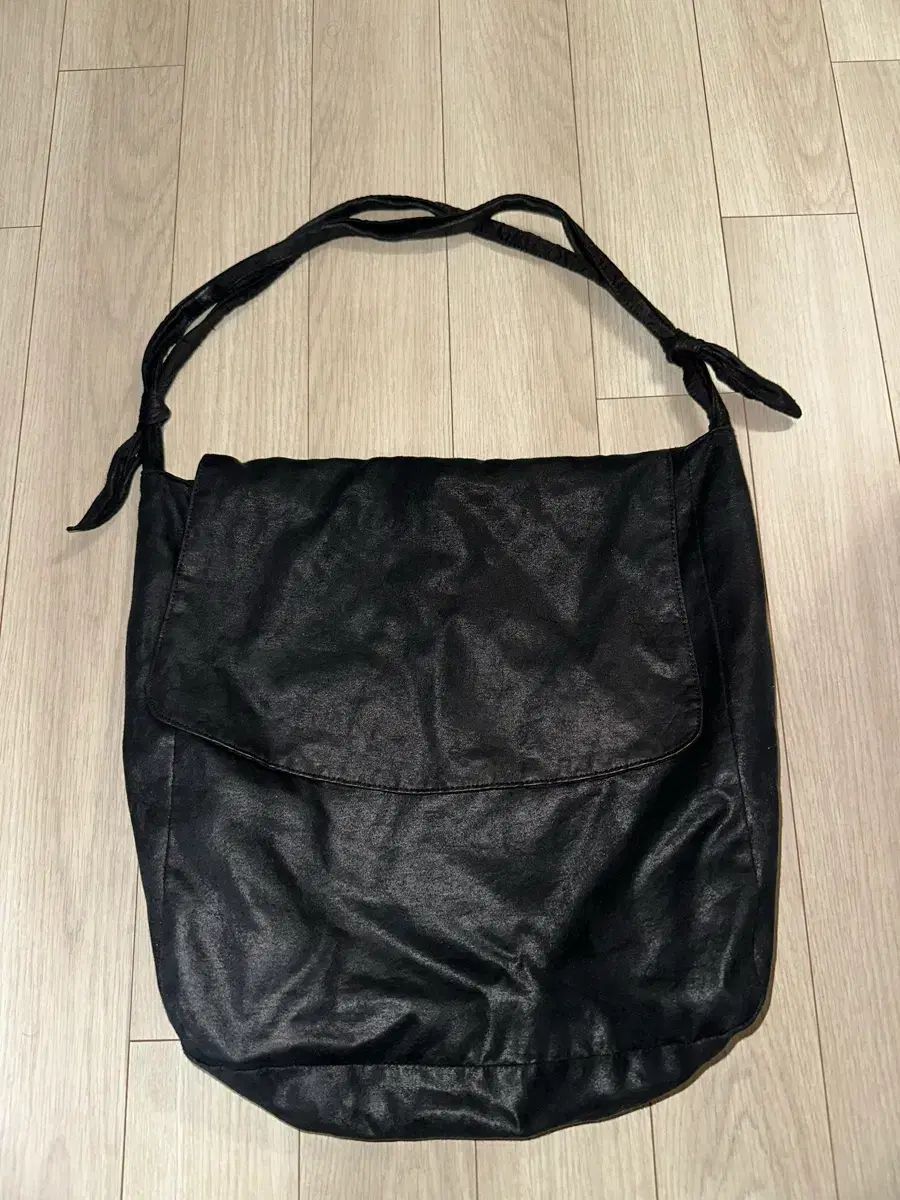 ハッチングルーム トゥフェイス バッグ