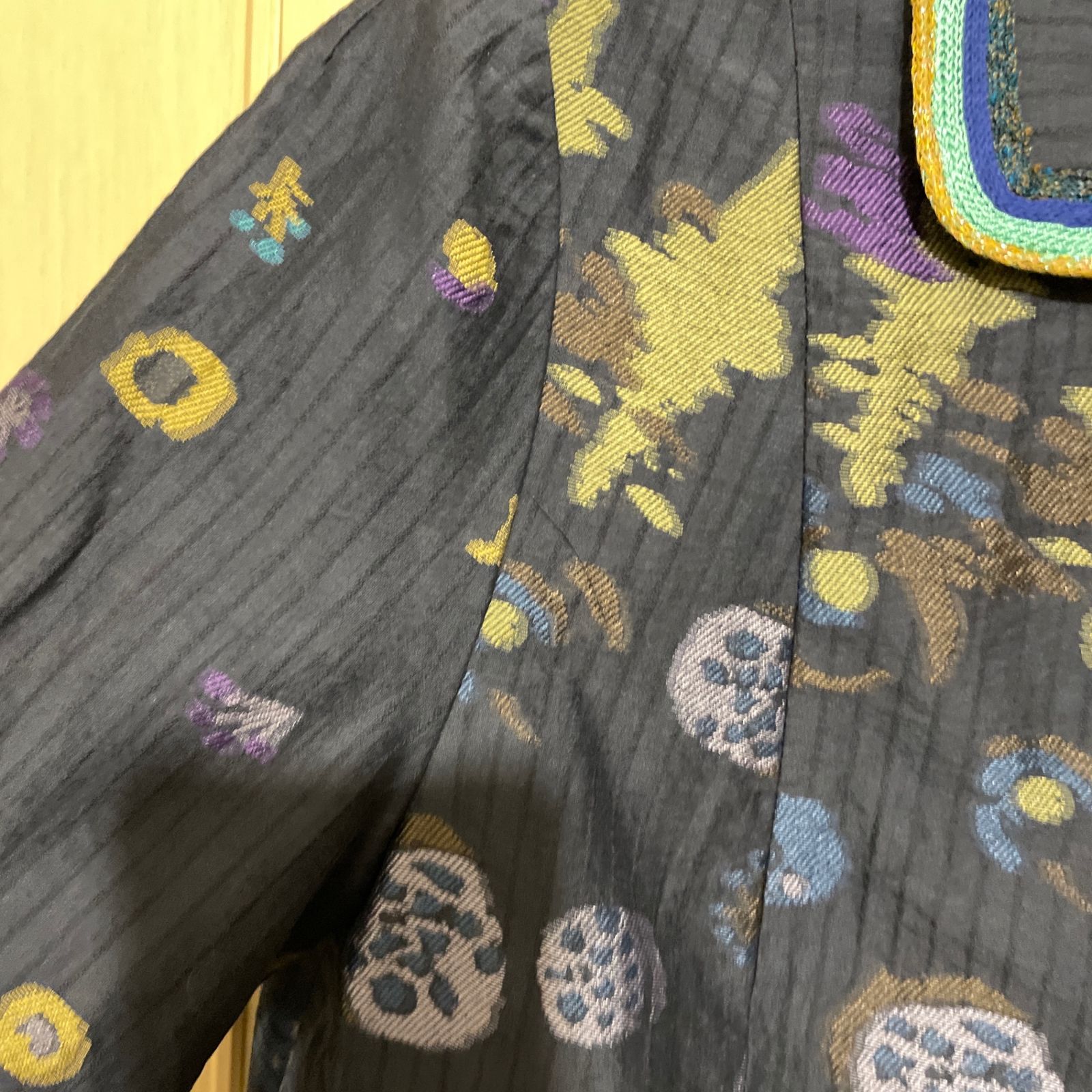 【美品】エムアンドキョウコの刺繍入りネイビージャケット エムアンドキョウコの刺繍入りネイビージャケット