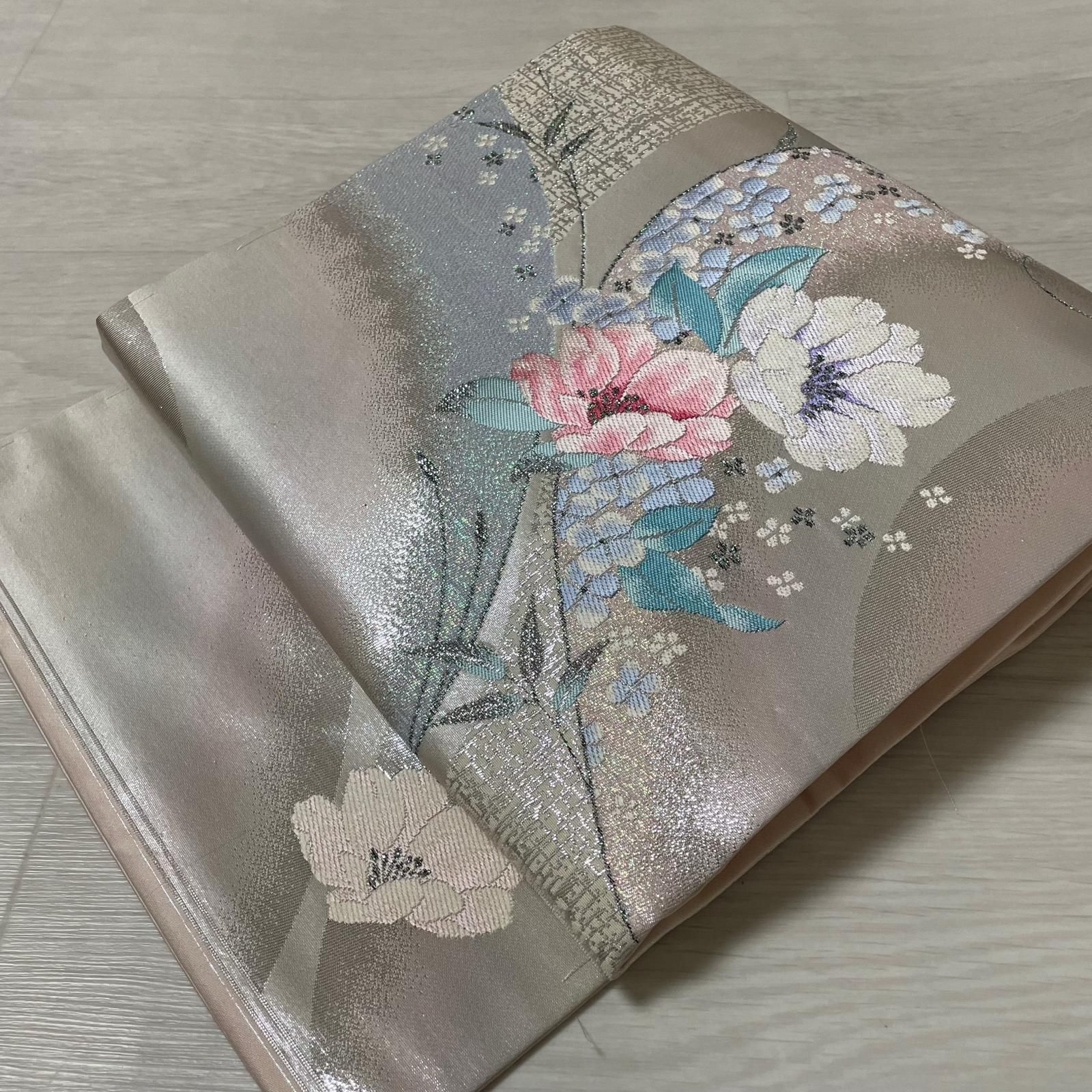 名古屋帯 花模様 煌びやかな織出し 九寸 正絹 着物 X-2607
