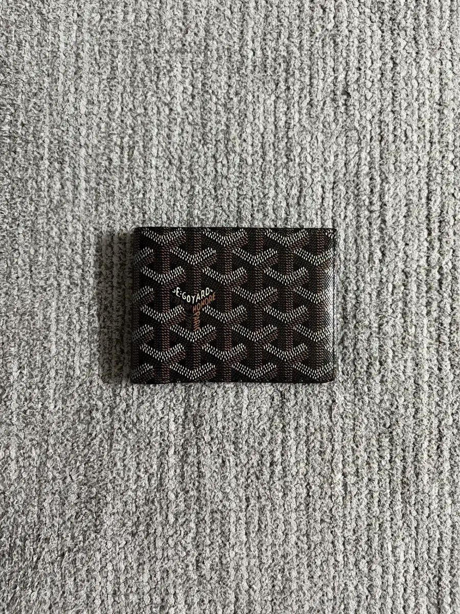(ほぼ新品) Masion Goyard ゴヤール BIGトゥワール 二つ折り財布 ブラック