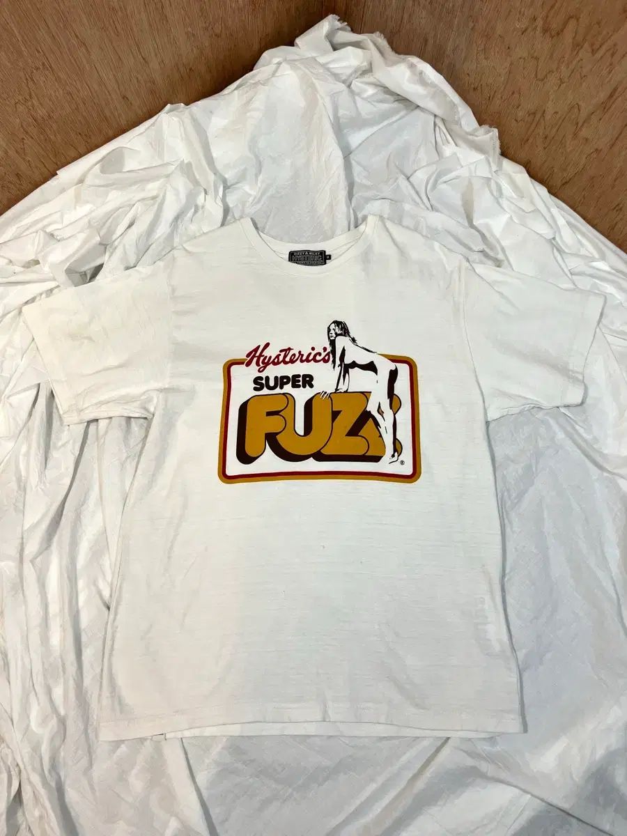 ヒステリックグラマー SUPER ファー あんさんぶるスターズ！！ プリント Tシャツ