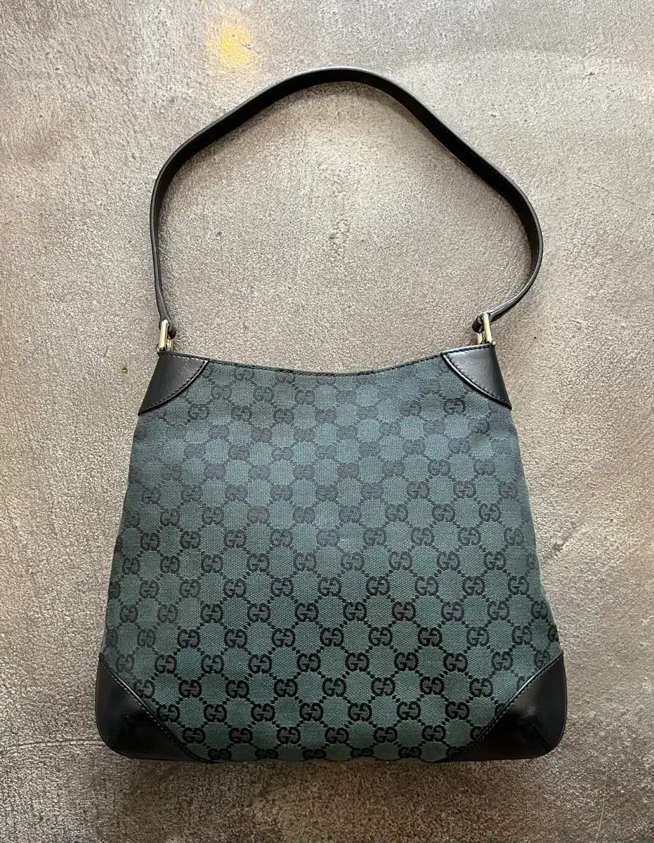 グッチ ショルダーバッグ(正規品)