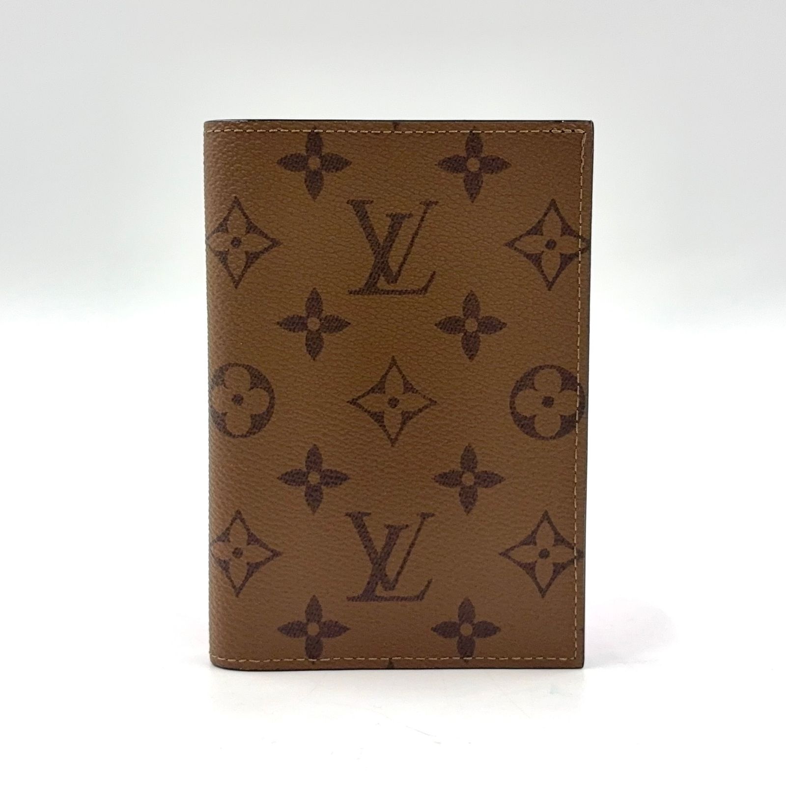 新着】LOUIS VUITTON クーヴェルテュール・パスポール モノグラム 