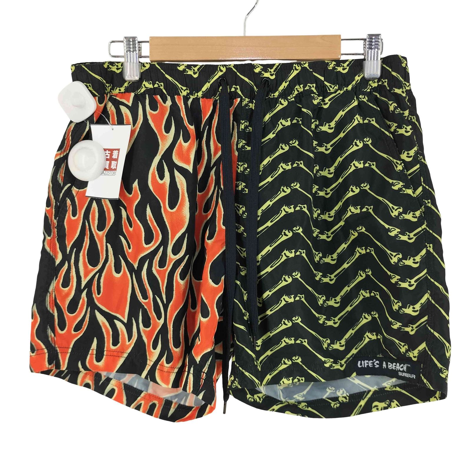 ユーズドフルギ USED古着 {{LIFE'S A BEACH}} ナイロンイージーショートパンツ street メンズ JPN:M