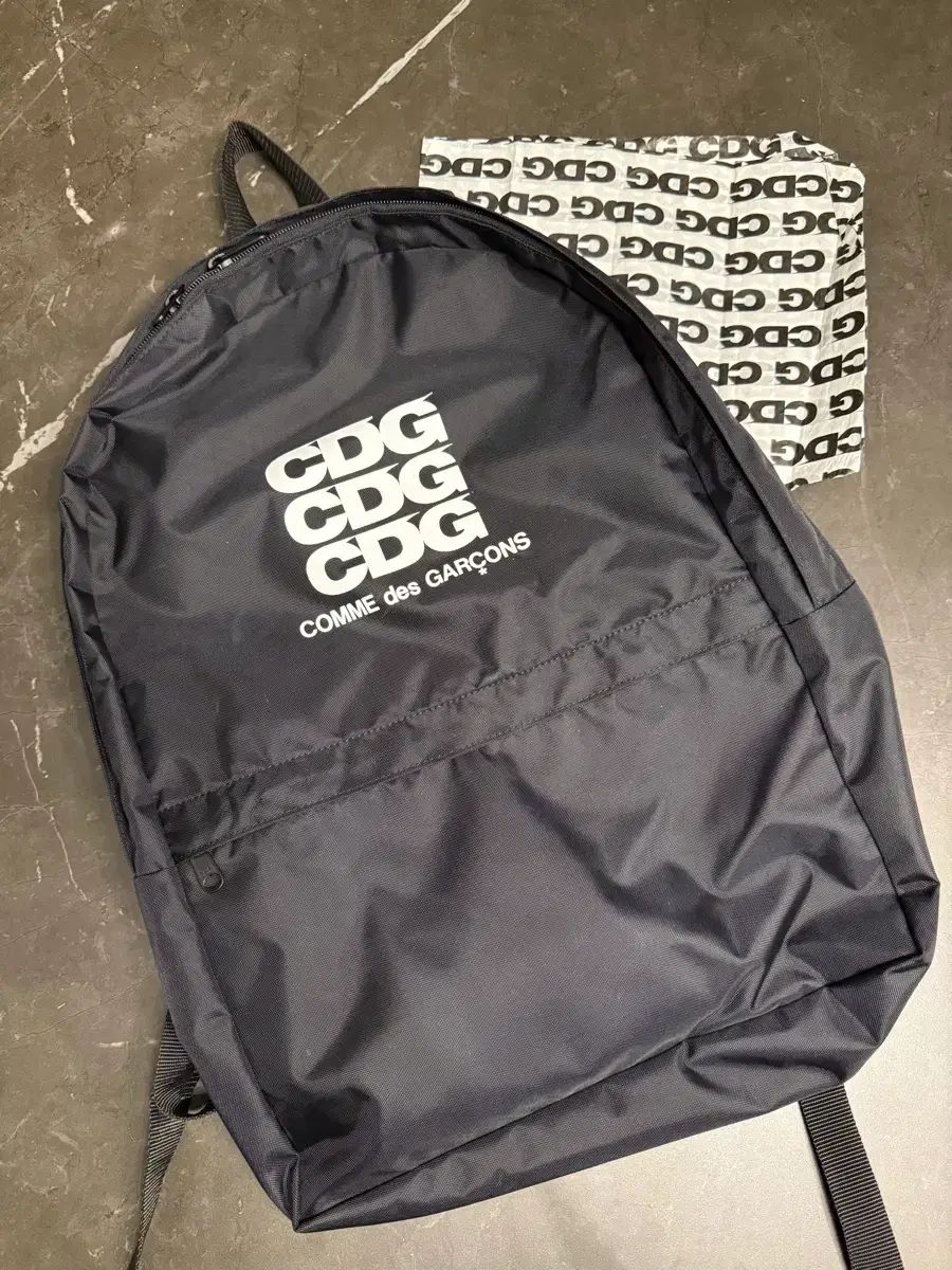 コム・デ・ギャルソン CDG バックパック 8,924円