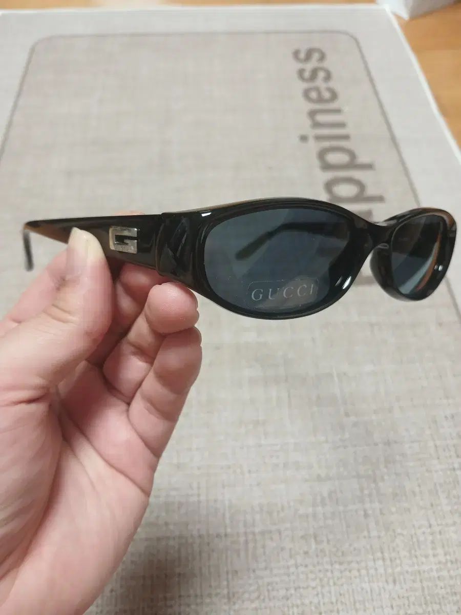 グッチ ブラック サングラス