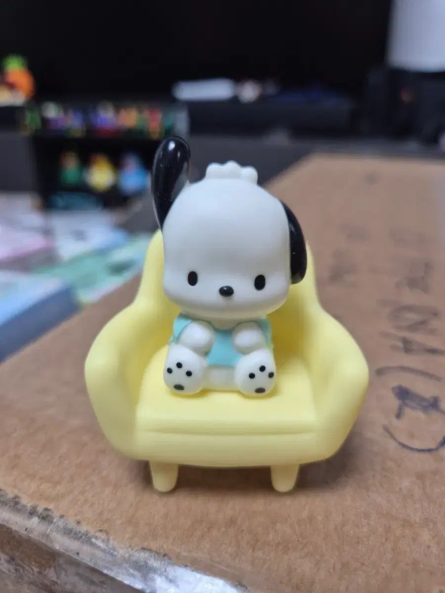 2019 サンリオオリジナル ポチャッコ 椅子フィギュア