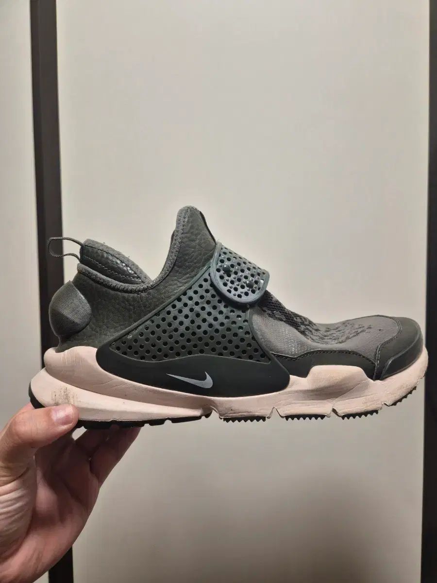 270 NIKE x ストーンアイランドSOCK DART MID SEQUIOIA