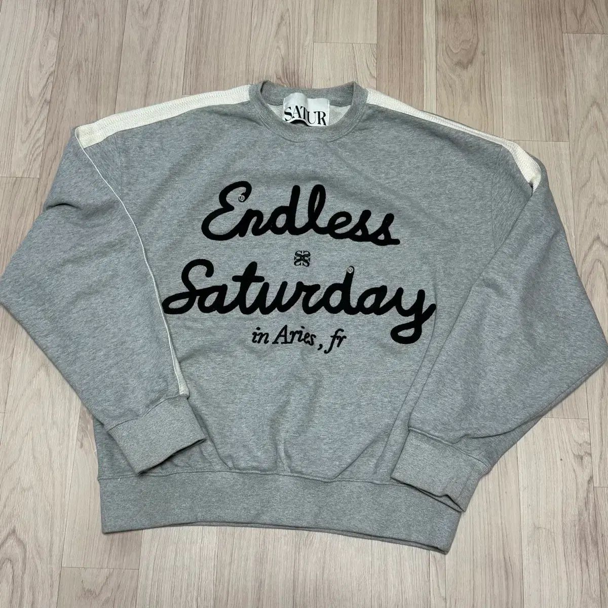 セター ブランドの Endless Saturday スウェット L