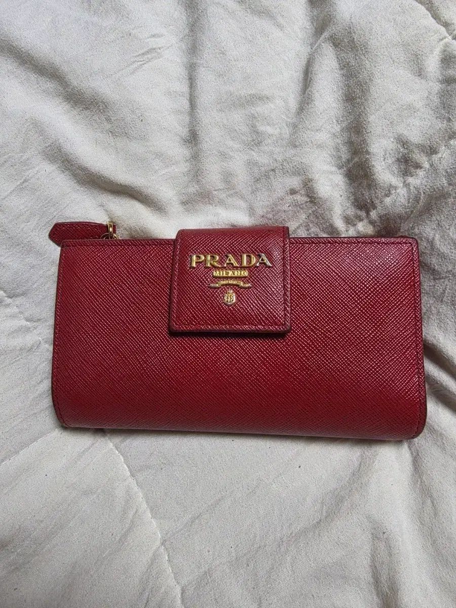 PRADA プラダ レッド サフィアーノ 二つ折り財布