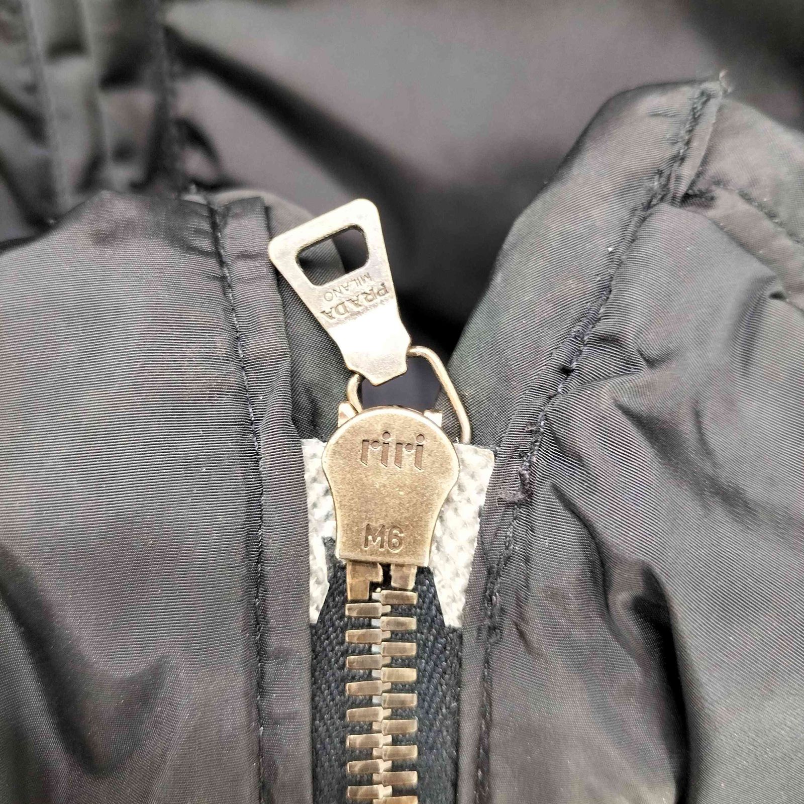 プラダ PRADA MADE IN ITALY FULL-ZIP NYLON JACKET イタリア製