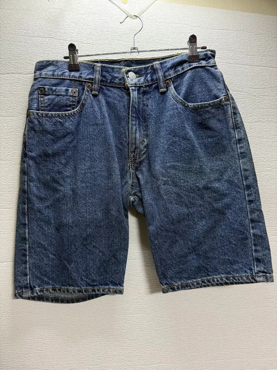 LEVIS デニム ハーフパンツ ショートパンツ