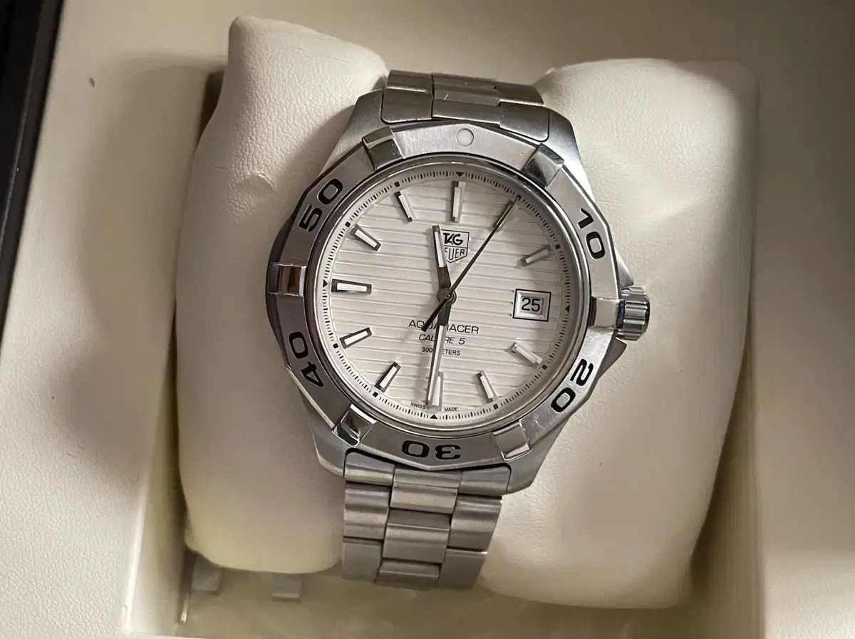 TAG Heuer アクアレイサー 300 白版