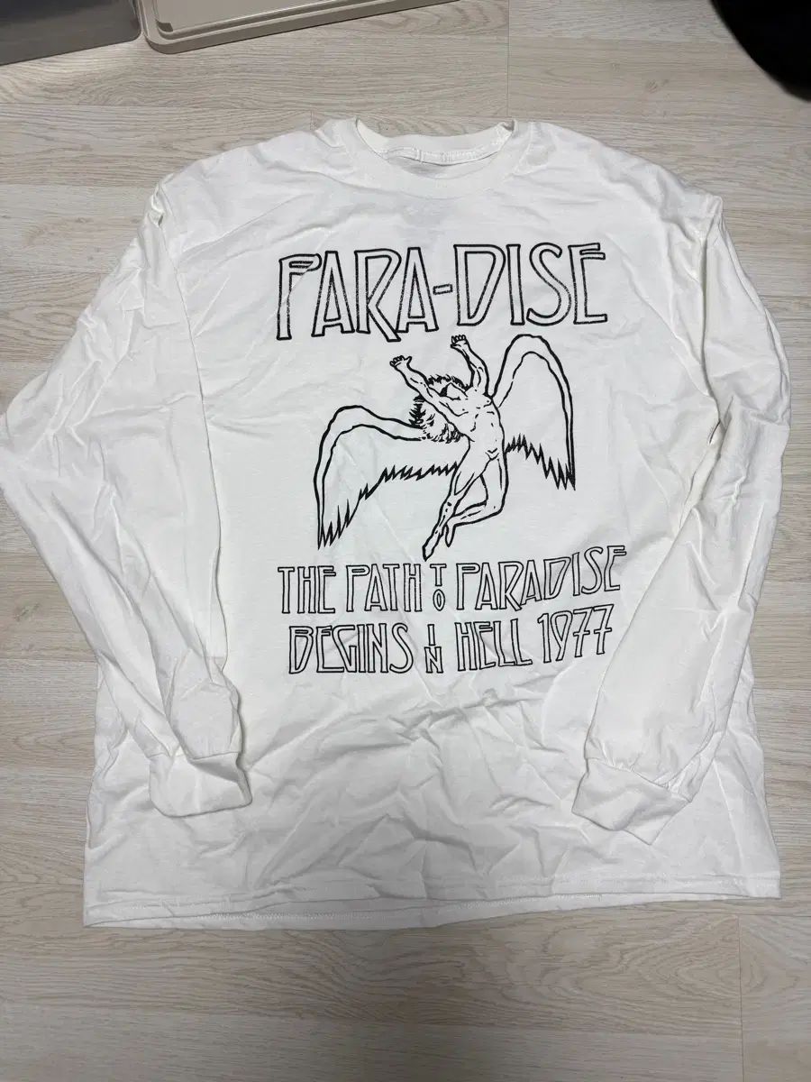 paradise nyc ロングスリーブ 出品