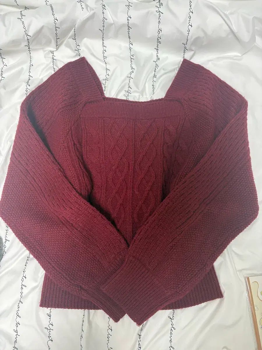 ワイン色 高級 ニット 服 교신可能