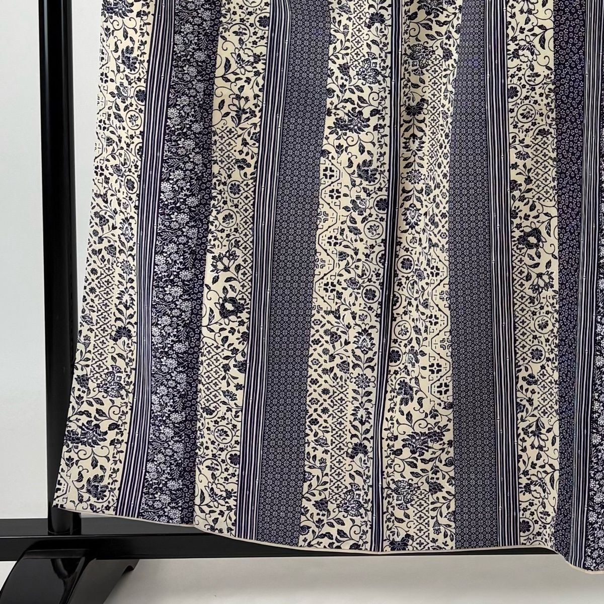 美品】 小紋 身丈158.5cm 裄丈65cm M 袷 森英恵 洗える着物 草花 縦縞