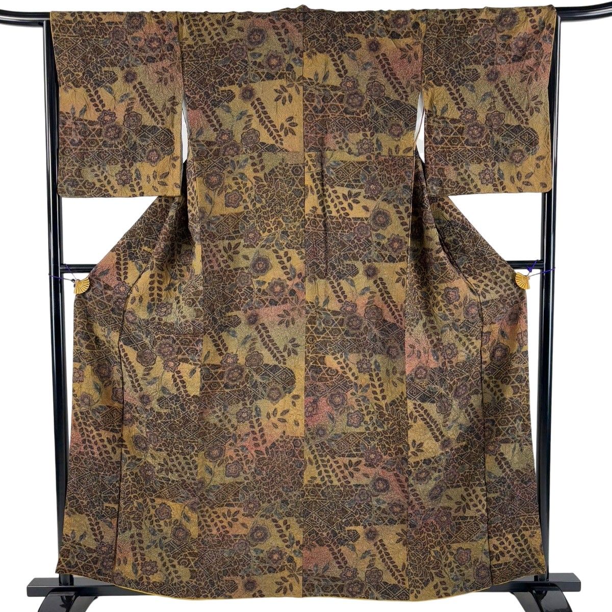 【美品】 小紋 身丈159cm 裄丈65cm M 袷 草花 霞 金通し 茶色 正絹 名品 【中古】
