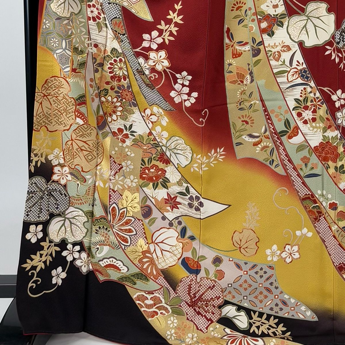 振袖 身丈169cm 裄丈70cm L 袷 熨斗 草花 金糸 金彩 赤 正絹 名品