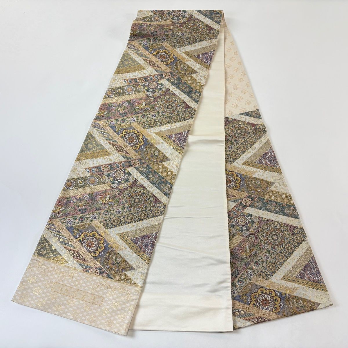 【美品】 袋帯 名品 花鳥 華文 金糸 箔 ベージュ 六通 正絹 【中古】 【美品】 袋帯 名品 花鳥 華文 金糸 箔 ベージュ 六通 正絹 【中古】