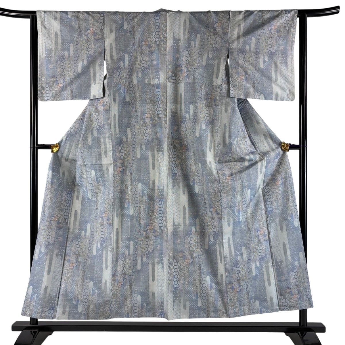 【美品】 紬 身丈154.5cm 裄丈63cm S 袷 やまと 鳥 壺だれ 青灰色 正絹 秀品 【中古】