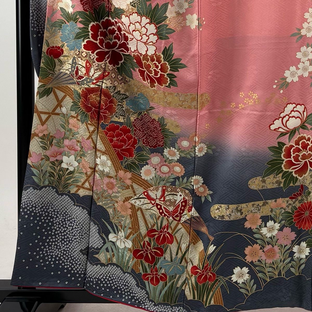 振袖のみ✨牡丹草花金通し金銀彩ピンク秀品✨シルク✨