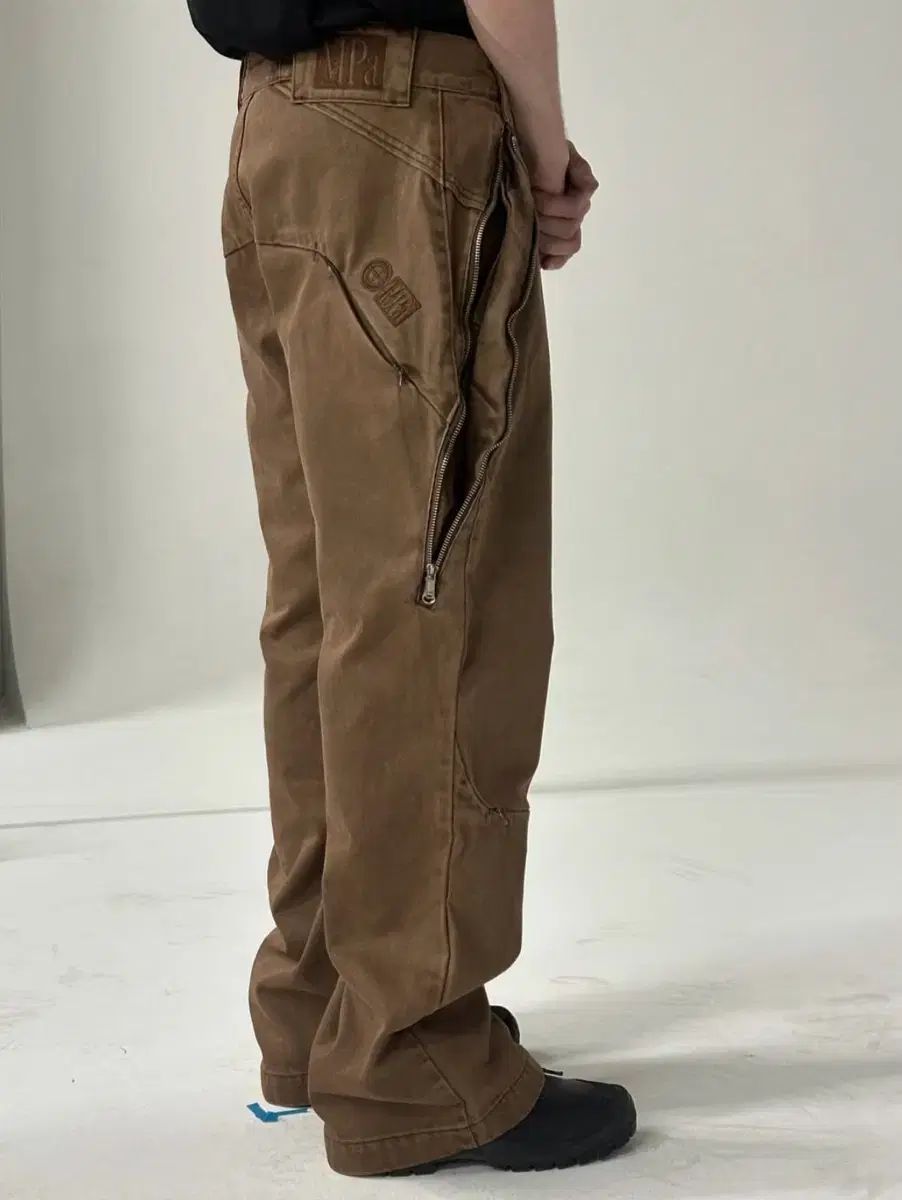 プラスチックプロダクト Two division pockets pants