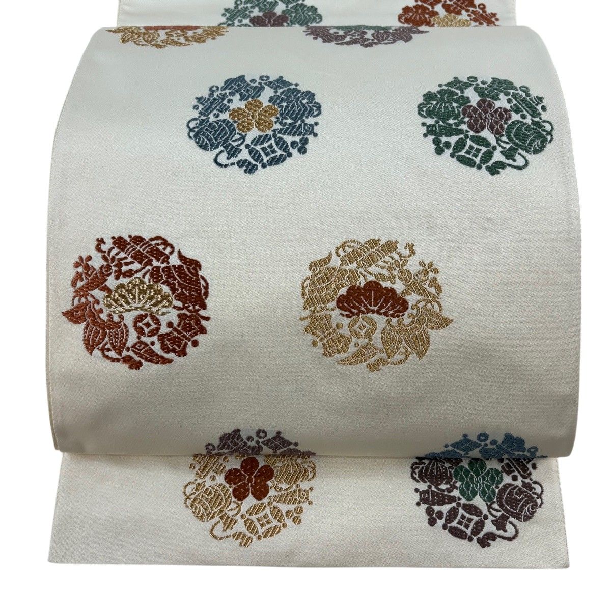 袋帯 逸品 じゅらく 落款 あけぼの繭 松梅 宝尽くし 刺繍 金糸 クリーム 六通 正絹 【中古】