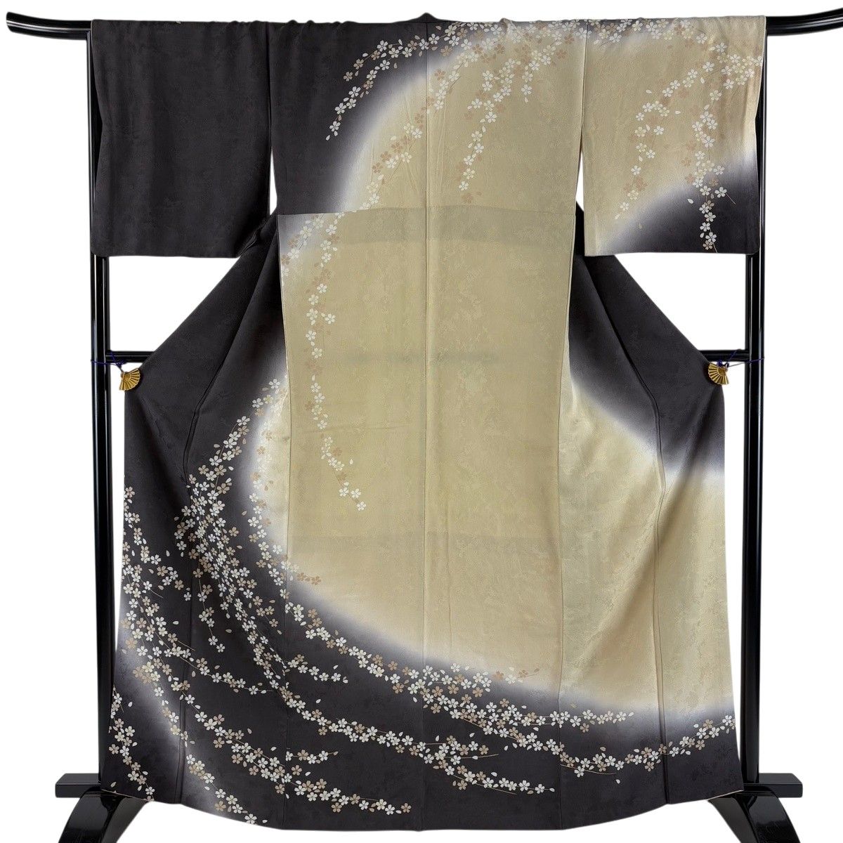 【美品】 訪問着 身丈164.5cm 裄丈67.5cm L 袷 枝垂れ桜 花びら 金彩 ぼかし 黒灰 正絹 名品 【中古】