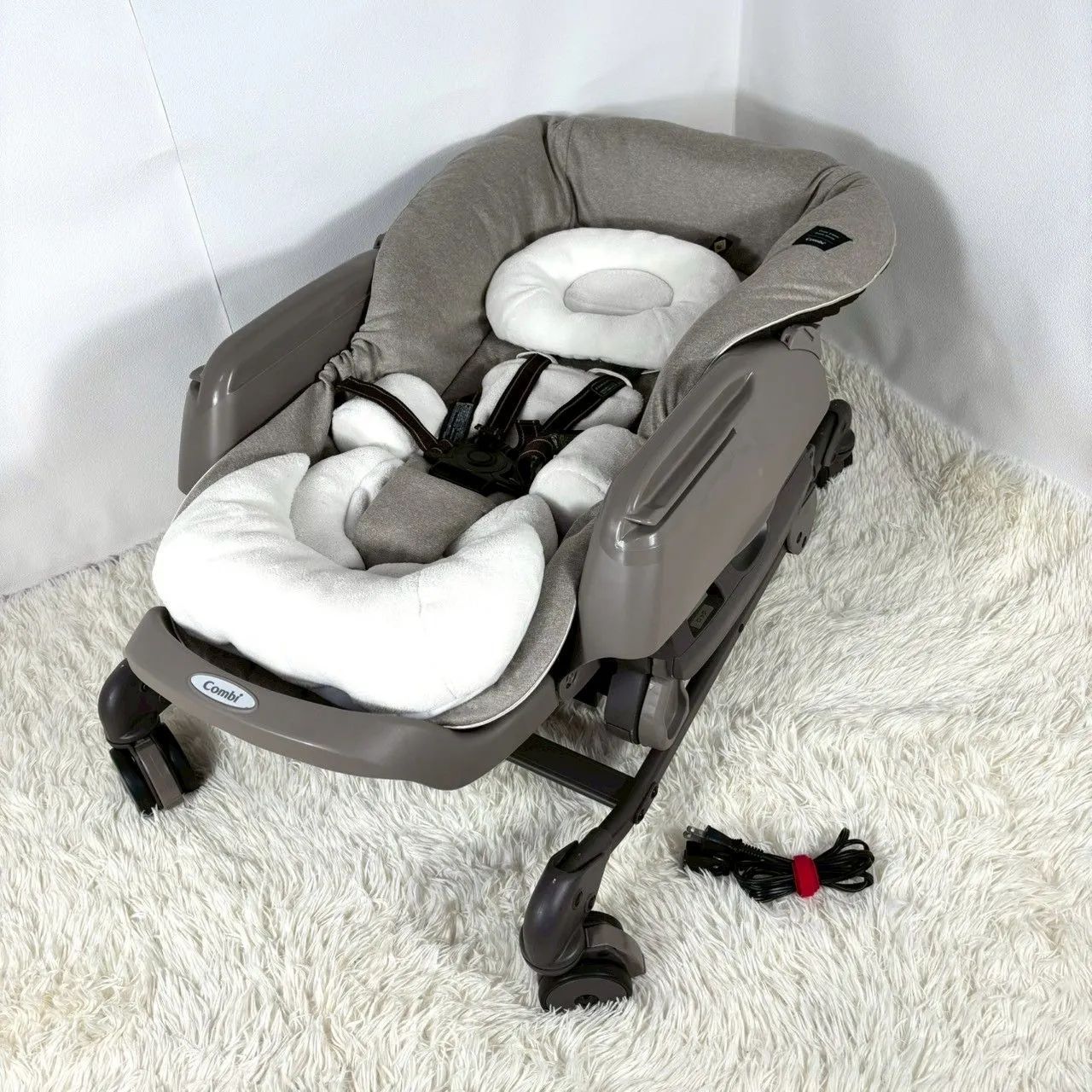 美品】 コンビ Combi ネムリラ AT BEDi EG 電動モデル - メルカリ