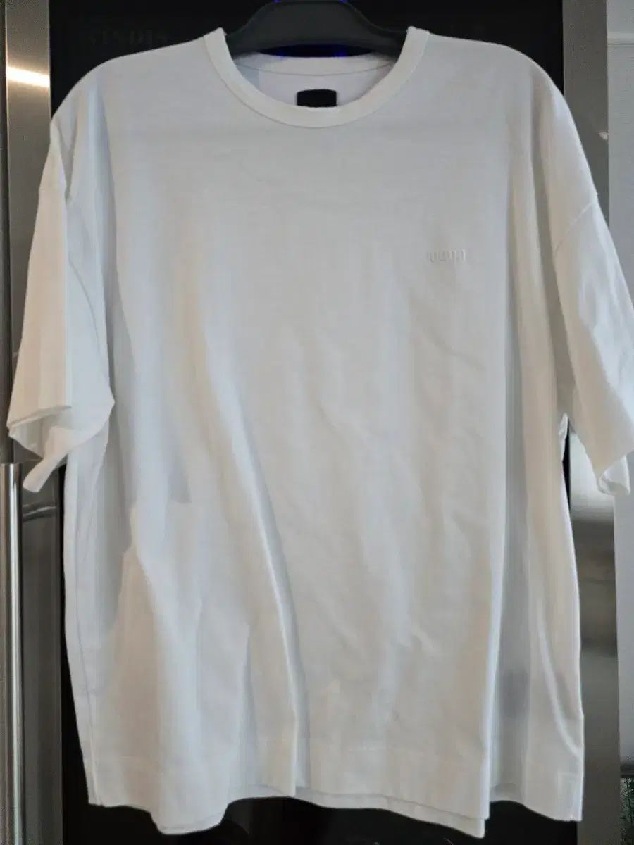 Juun.J ジュンジェイ 白 Mサイズ 半袖 Tシャツです