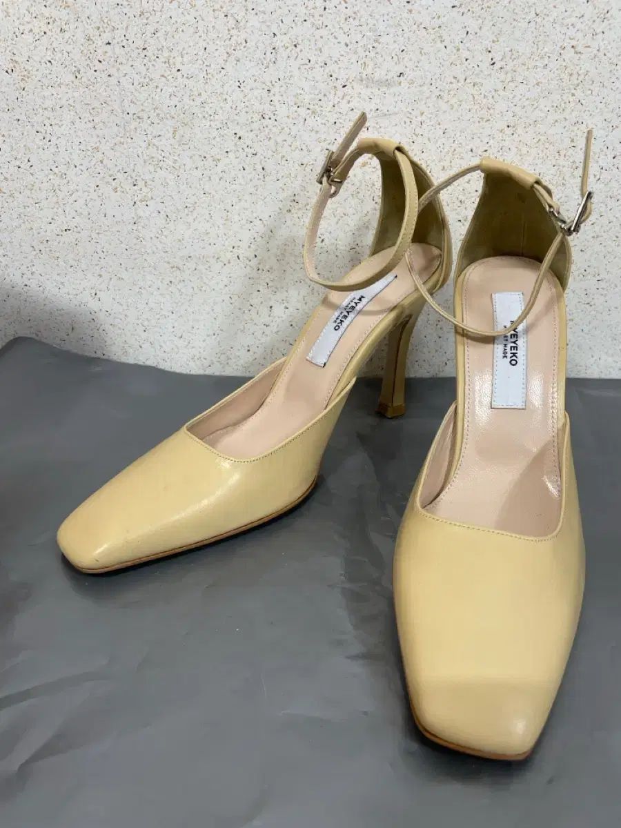 (36 1/2) 新品)靴 パンプス ストラップ ヒール myeyeko