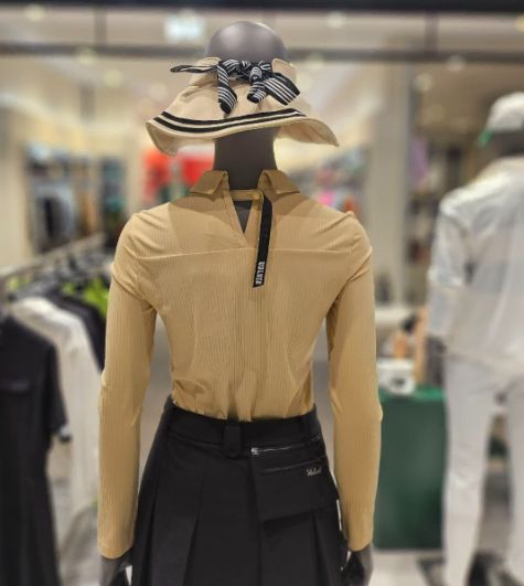 Volvik ボルビック ゴルフ 23SS レディース ゴールド ボタン 接触冷感 リブ ゴージ Tシャツ 90-95 6,928円
