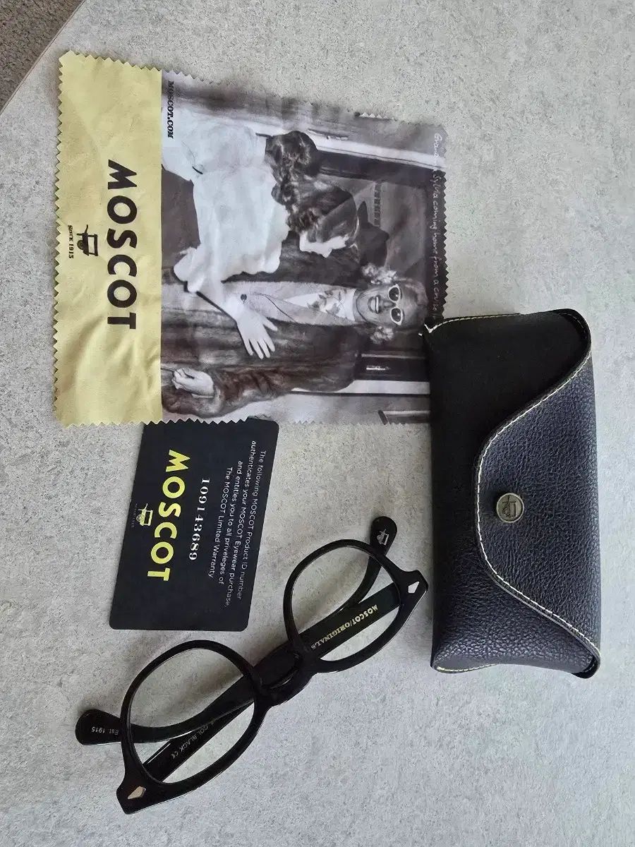 MOSCOT(モスコット) レムトッシュ です