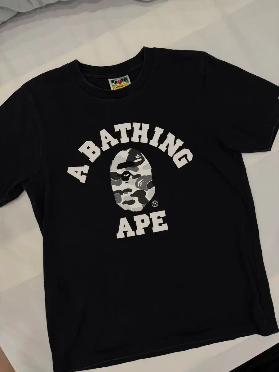 A BATHING APE アベイシングエイプ 半袖Tシャツ XS サイズ