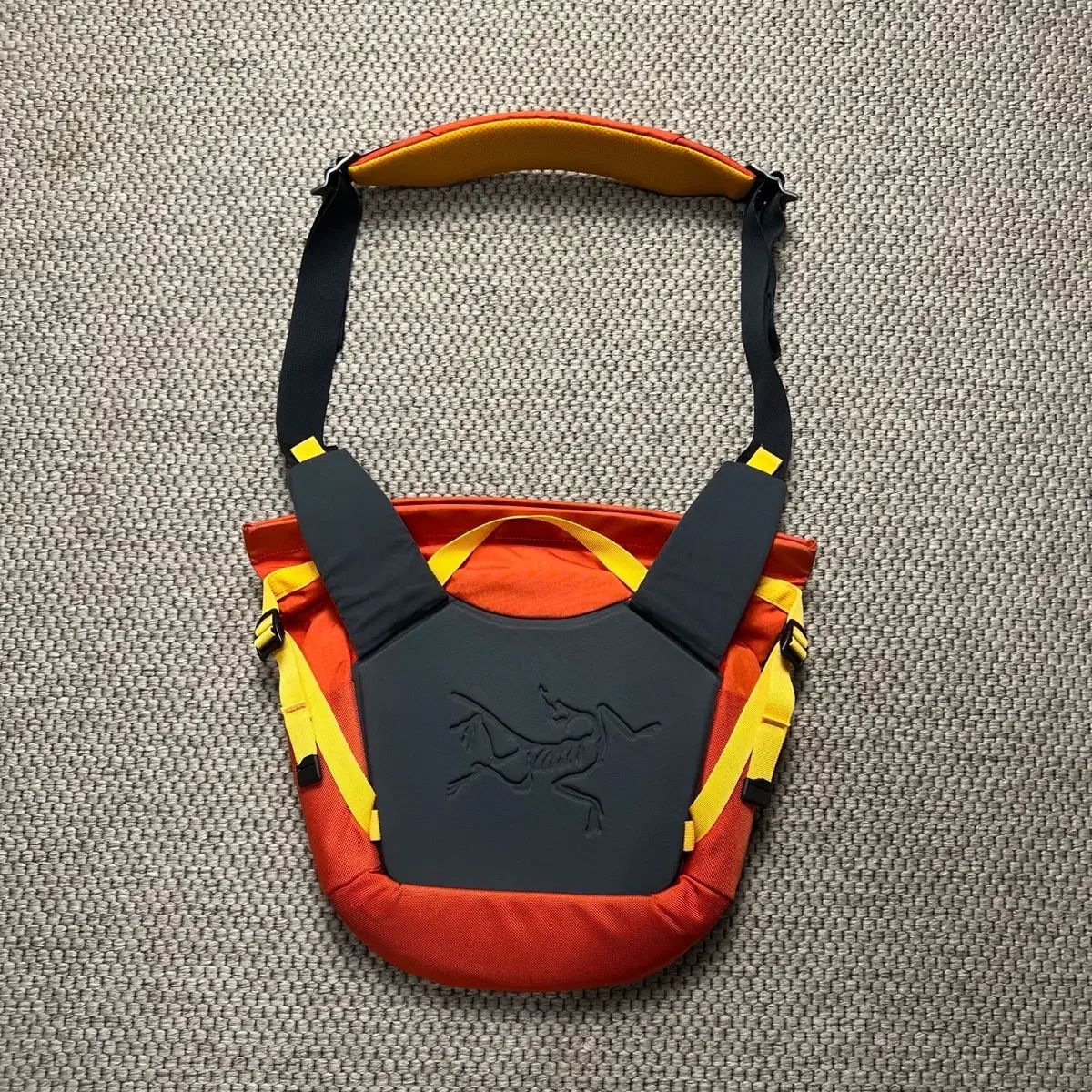 ARC'TERYX アークテリクス ミストラル 8 クロスバック オレンジ - メルカリ