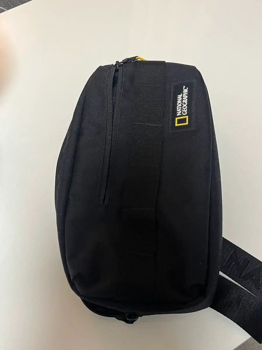 ナショナルジオグラフィック スリングバック ブラック 出品 ユニセックス
