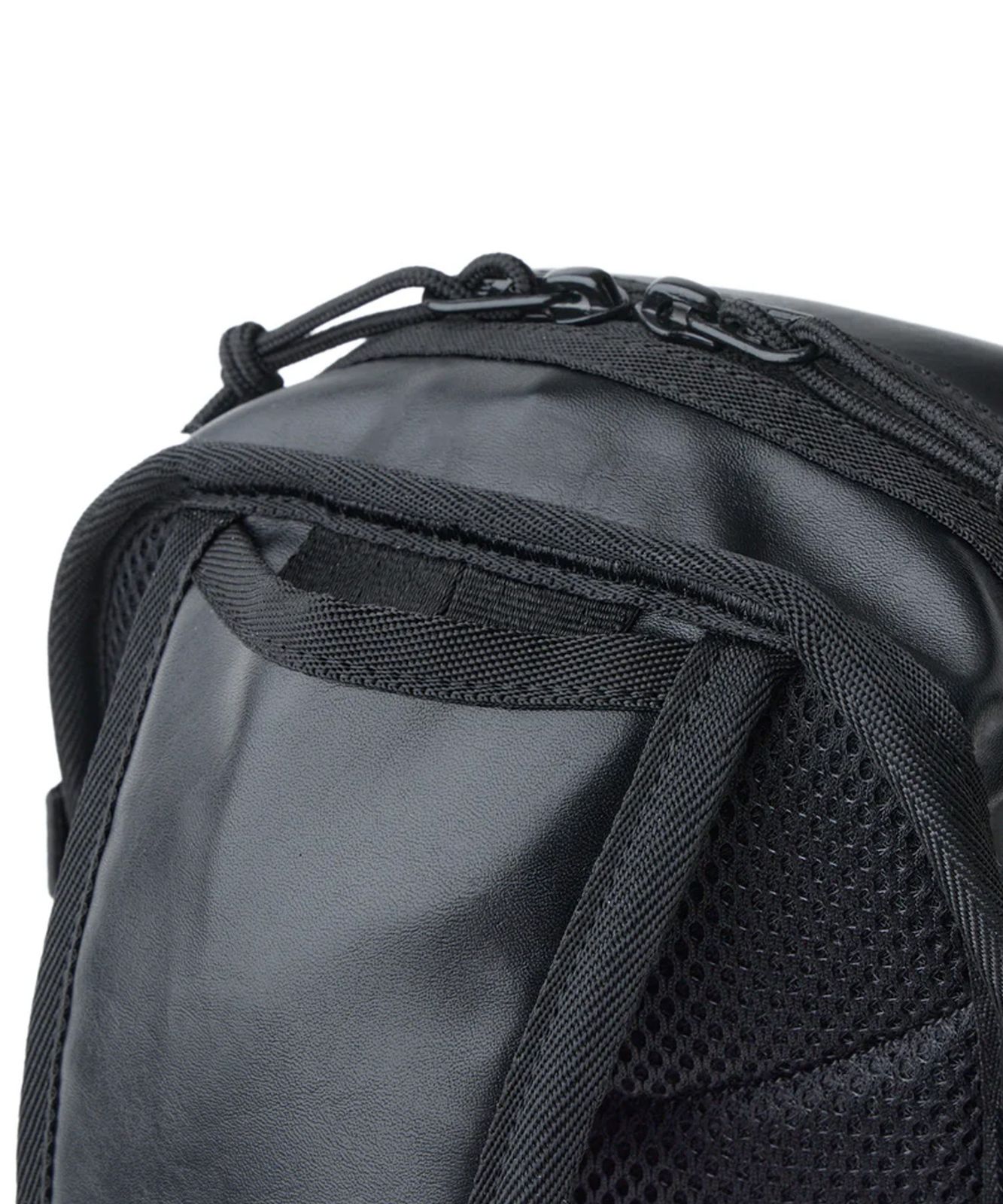 【ムラスポ公式】新品 NEW ERA ニューエラ ボディバッグ スリングボディバッグ 12L シンセティックレザー ブラック 14750855 【ムラスポ公式】新品 NEW ERA ニューエラ ボディバッグ スリングボディバッグ 12L シンセティックレザー ブラック 14750855