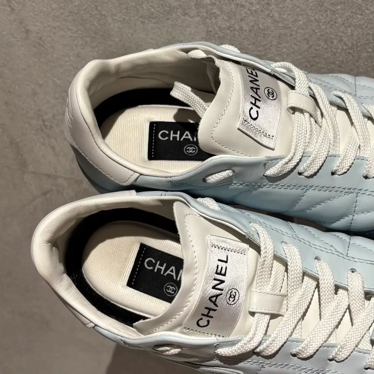 37 5サイズ フルセット CHANEL CCロゴ SHINee スニーカー