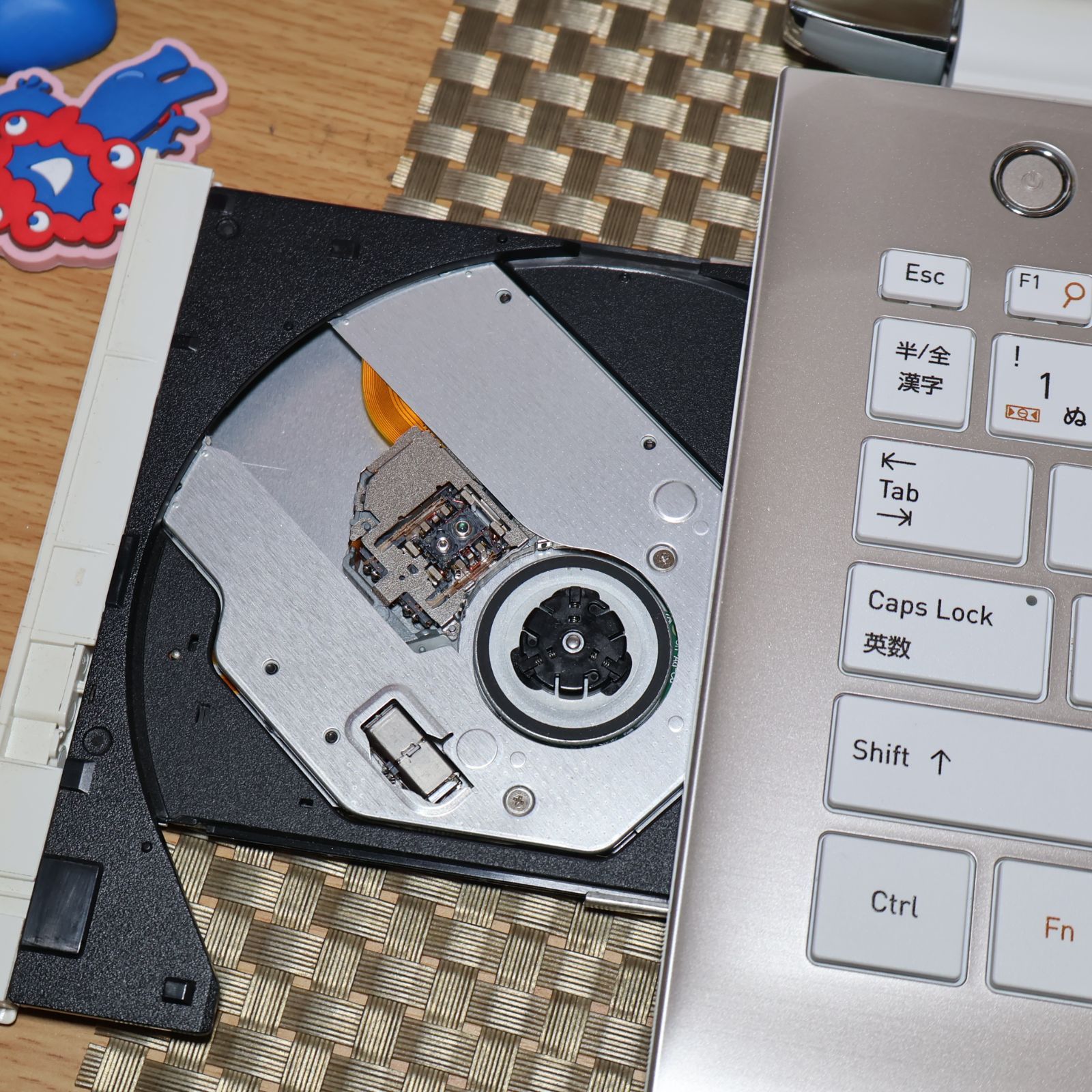 希少色Win11正式対応i7/メ8/SSD/BD/無線/カメラ/HDMI/FHD - メルカリ