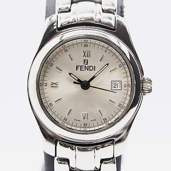美品 稼働 フェンディ オロロジ 210L QZ シルバー文字盤 レディース腕時計 8415000 5ANT KMT ABC23507