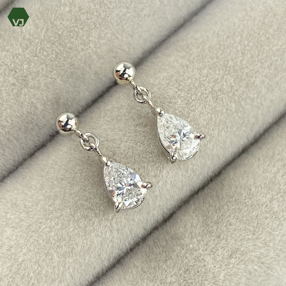 【34-07】 ダイヤモンド　ピアス　D0.634ct【中古】【PT900】★By vivid-J