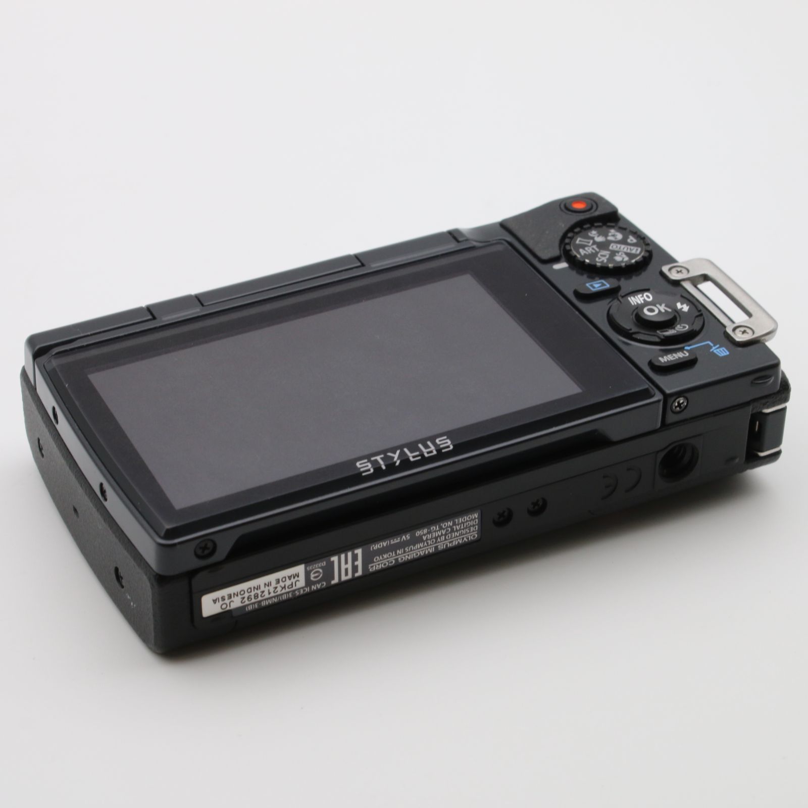 極上品】 OLYMPUS STYLUS TG-850 Tough ブラック 可動式液晶モニター