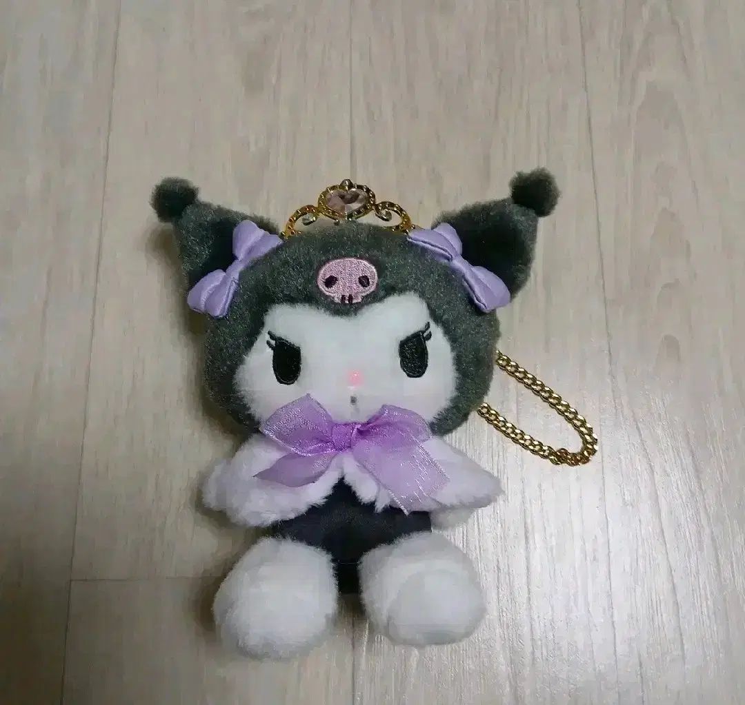 サンリオ 설레는 T-ARA（ティアラ）マスコット 王冠 パープル クロミ ぬいぐるみ キーホルダー